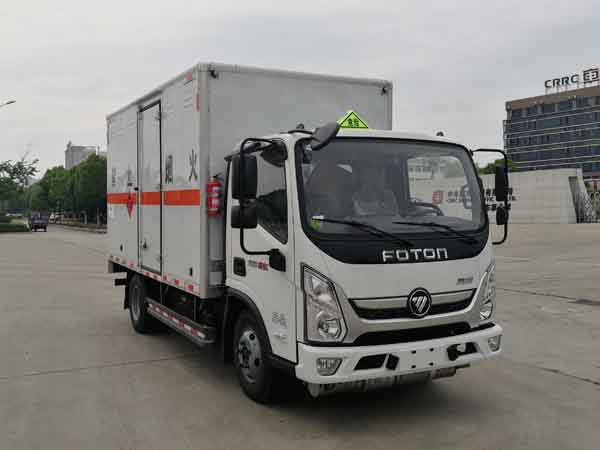 楚勝牌CSC5048XRQB6型易燃?xì)怏w廂式運輸車