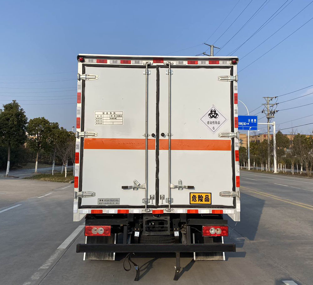 楚勝牌CSC5088XDGB6毒性和感染性物品廂式運(yùn)輸車(chē)